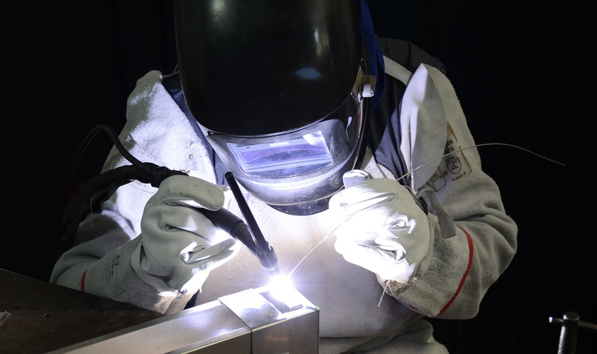 Como uma indústria de iluminação pode agregar valor na venda final dos seus produtos?