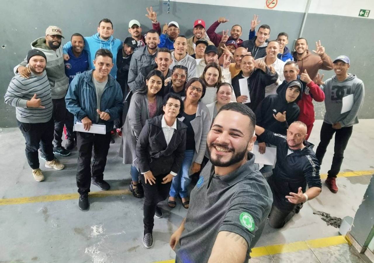 Estamparia Lima investe em treinamentos profissionalizantes e de bem-estar